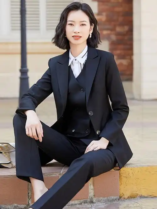 女装/女士精品时尚套装更新时间:2022年03月05日职业西装套装女春秋