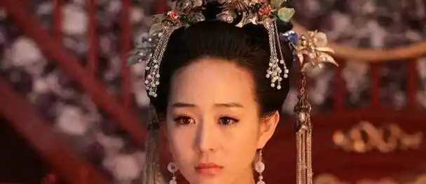 驸马遭皇帝猜忌杀害,公主欲同赴死,二嫁3天后死在皇宫浴室