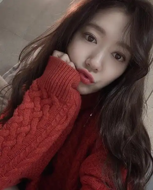 ins高清壁纸头像背景图片素材无水印原图-女神朴信惠ins图集