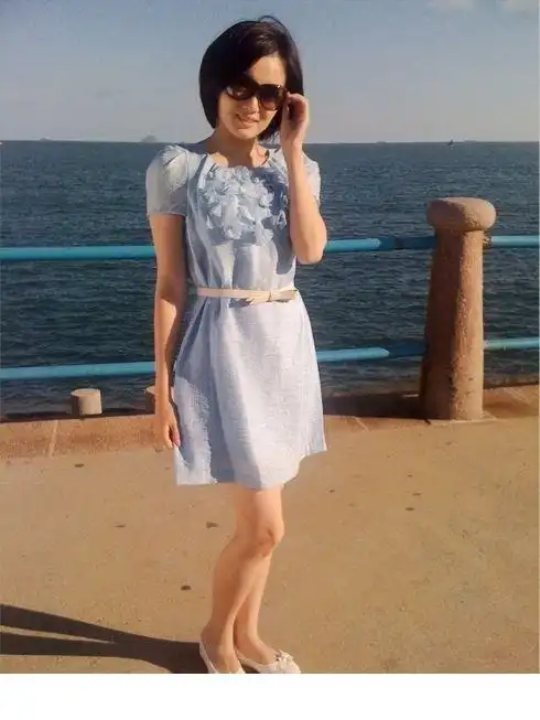 素颜美女江铠同生活照