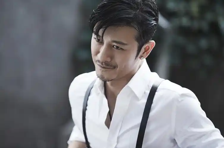 回顾天生一张浪子脸这10位男星又痞又帅不愧是行走的荷尔蒙