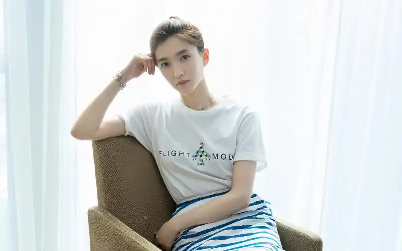 江疏影性感写真高清桌面壁纸