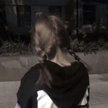 淡淡忧伤的唯美背影头像2020女生微信头像伤感背影