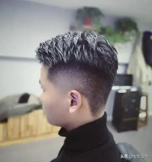 男士时尚短发发型图片推荐(今年流行帅气男士短发发型30款)(30)