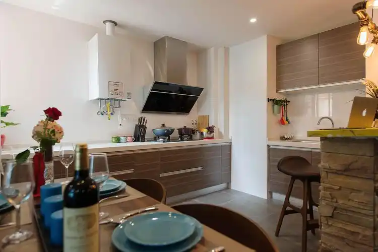 90平混搭装修厨房布置图_齐家网装修效果图