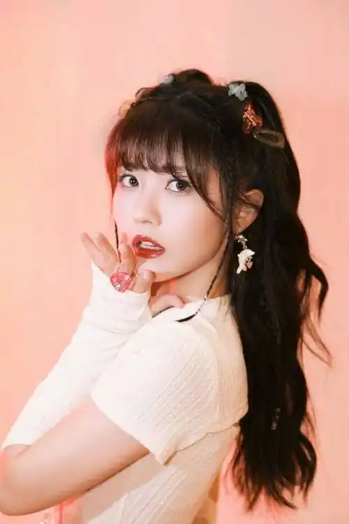 赖美云古灵精怪活泼写真_精怪_赖美_云古