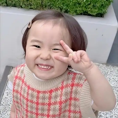 头像:萌娃小可爱治愈系