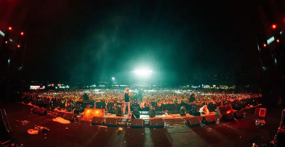 国潮音乐节舞台造型