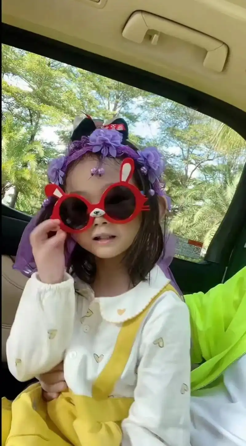 辛巴女儿在东北老家天气太冷,肺炎一直治不好,整个春节医院度过