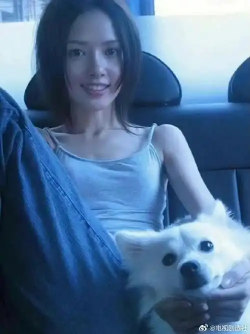 15岁的郭碧婷学生头模版