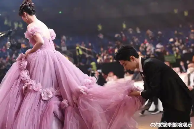 历年微博之夜名场面##微博之夜##年年有娱