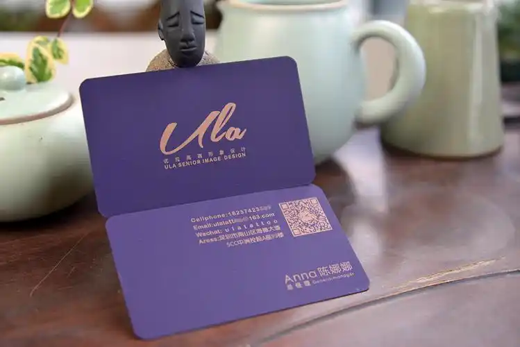 每一张都可以参考色彩明快,有视觉识别性色彩丰富的女性名片设计欣赏