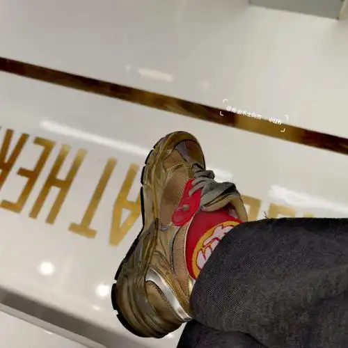 我朋友说你真的很喜欢王嘉尔吧