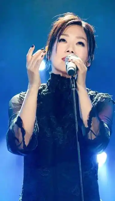 "小眼睛歌后"林忆莲:背后的才子不仅只有李宗盛,个个都有亮点