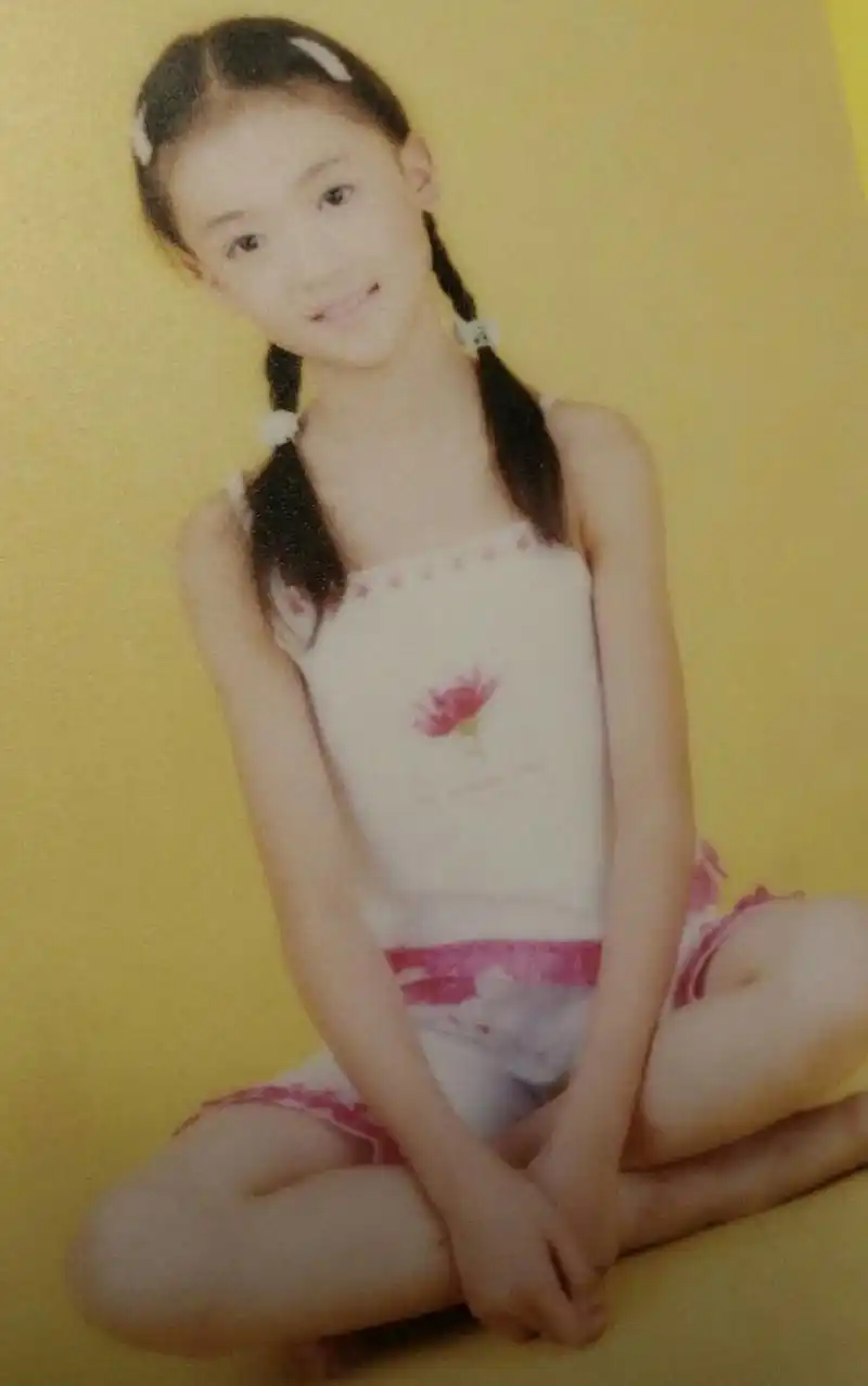 吴谨言童年照曝光,原来后宫第一"辩手"是这样从小美到大的!