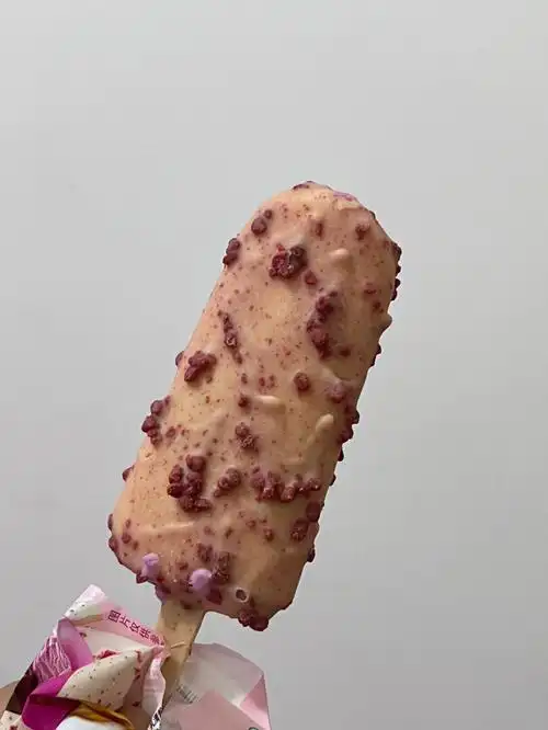 花里胡哨的雪糕我真的会谢