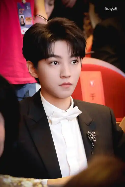dark_star_王俊凯个人站