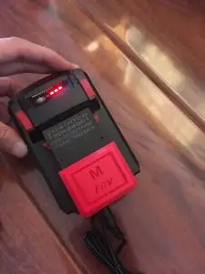 米沃奇m18充电器