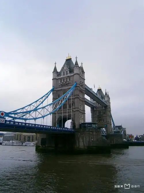 tower bridge