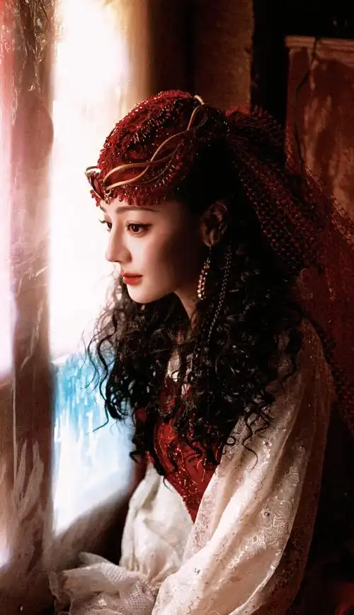 240912 迪丽热巴春晚录制现场:粉丝视角下的积极正能量