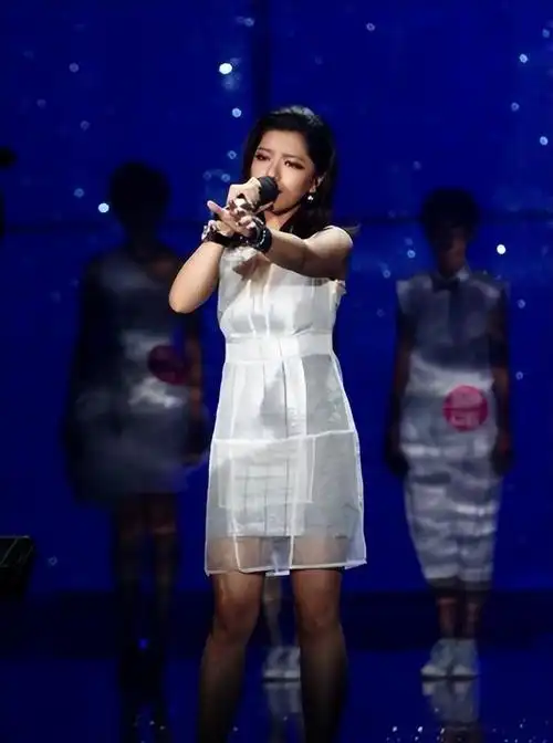 曾超女夺冠后"无人问津",如今却因整容失败爆火,现状令人心酸