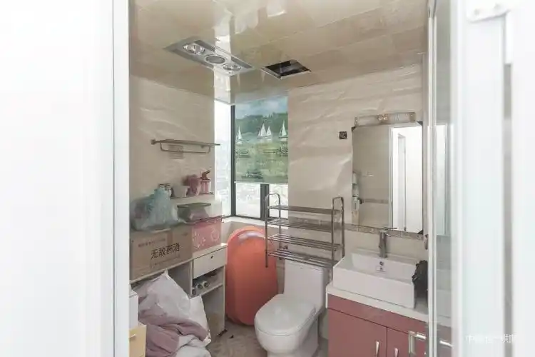 满五临地铁正南朝向精装可拎包入住正规商品房商圈成熟