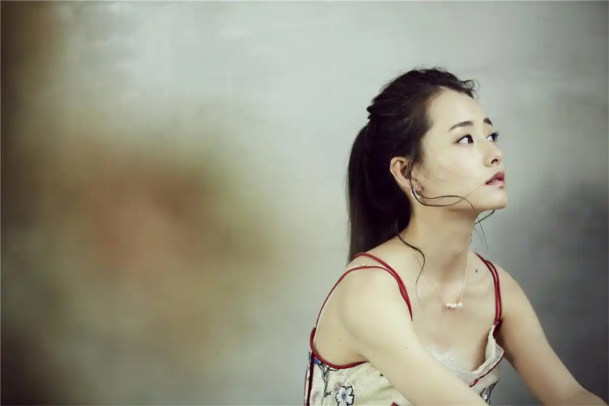 柴碧云演绎梦幻style   百变造型诠释更多可能性