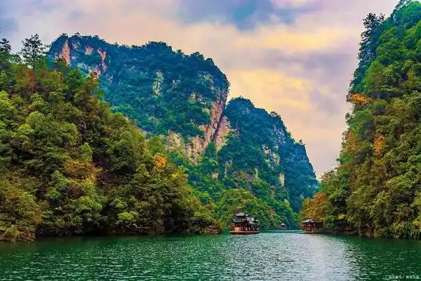 中国最美的六大旅游景点之一张家界