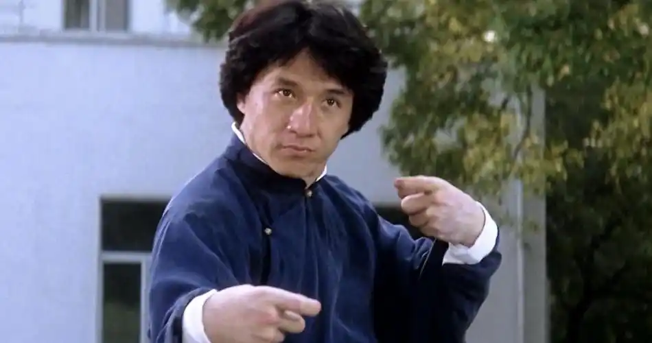 成龙光速衰老一个月前没这么老啊网友猜想让人后背发凉