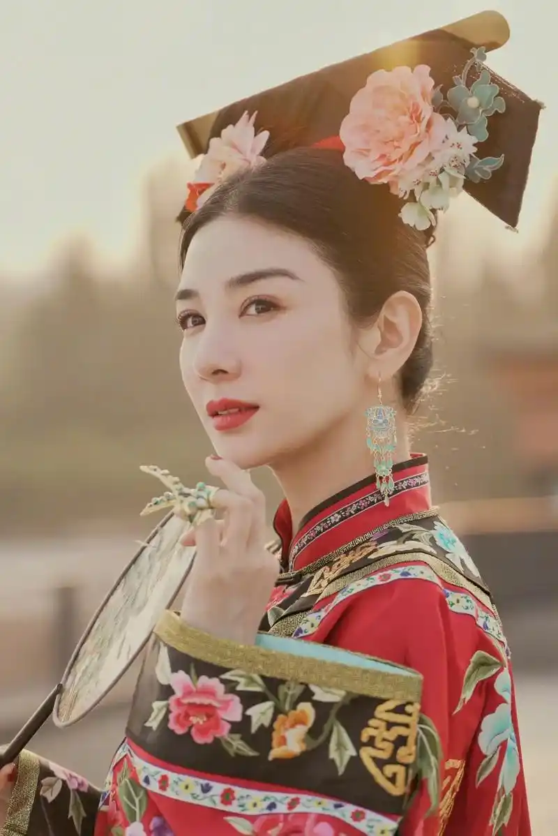 黄奕 #盛世美颜 #颜值 #古装 - 抖音