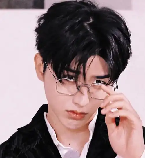 我喜欢蔡徐坤的宝怎么加我的qq号