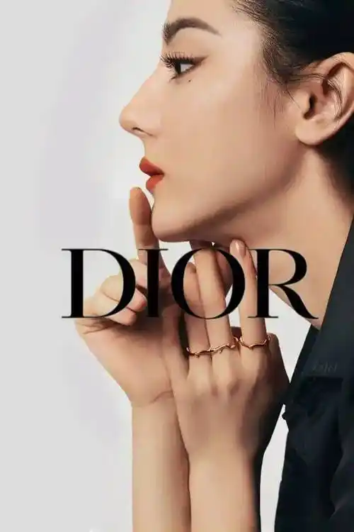 迪丽热巴获奢侈品牌迪奥 dior 任命品牌大使,全网官宣!
