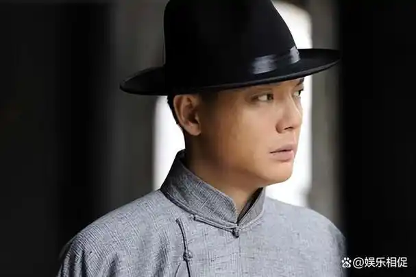 直到后来,傅程鹏在南京军区文工团进行演员招募时,被选中并决定留在团