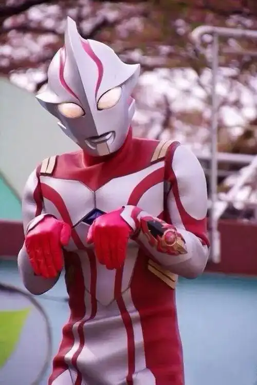 梦比优斯奥特曼