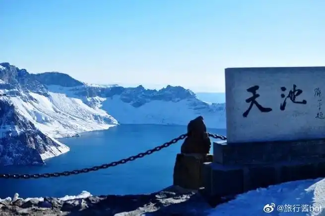 长白山天池下雪啦