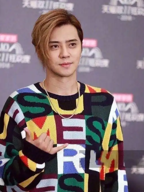 早期的罗志祥明明就是小眼睛单眼皮