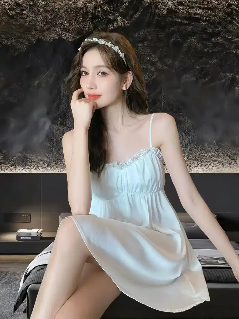 时尚夏日限定吊带睡裙