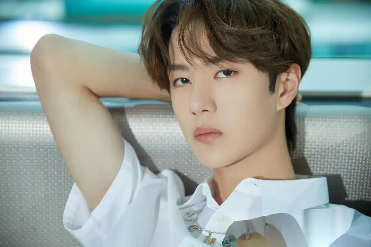 王一博高清图!精致的少年,是艺术品吧!