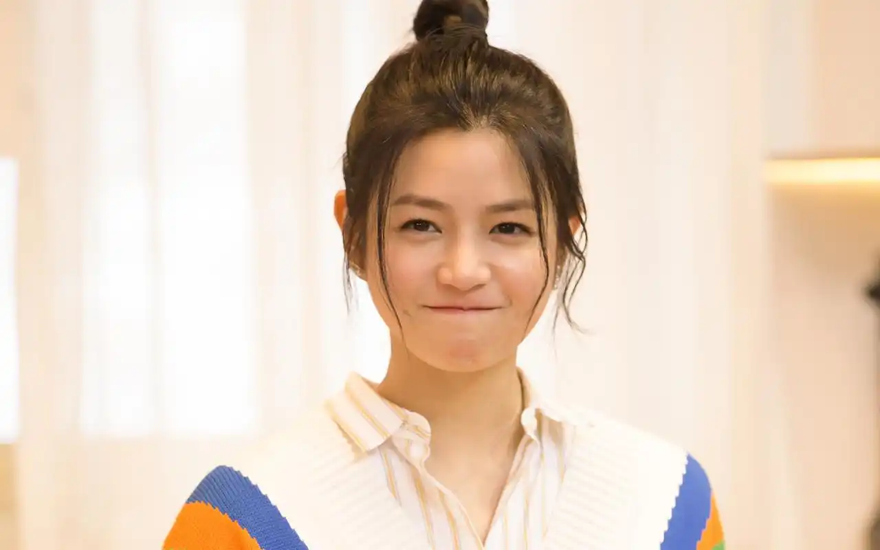 陈妍希丸子头包子脸可爱少女范!