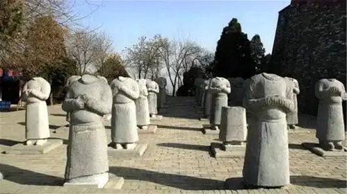 武则天墓为啥没人能盗,墓前61个无头石人,是人为吗
