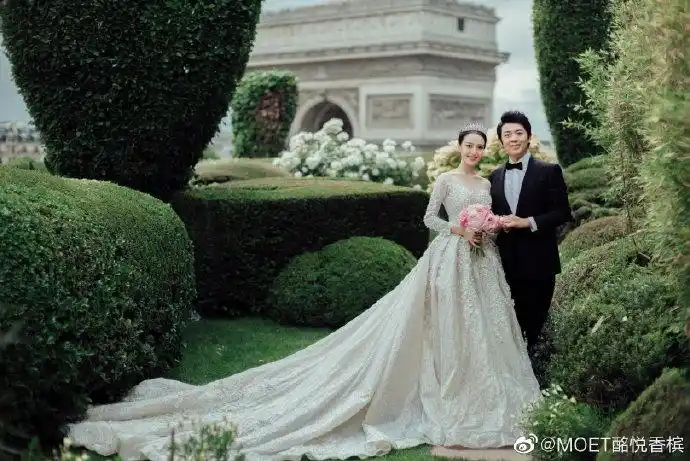 moetmoment#知名钢琴家@郎朗与吉娜·爱丽丝巴黎大婚,酩悦impérial