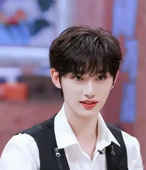 来看看正能量满满的小鲜肉男演员们,非常有潜力,未来之星!