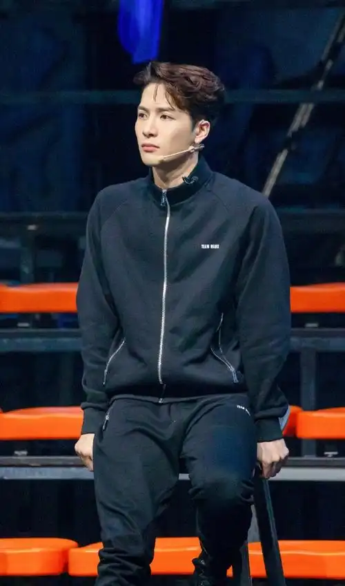 王嘉尔纯黑套装##王嘉尔这就是街舞3