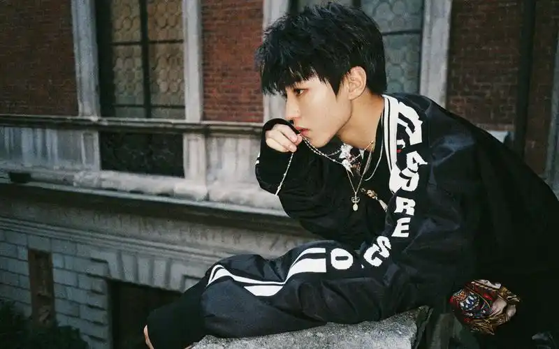 tfboys王俊凯气质帅气写真高清壁纸