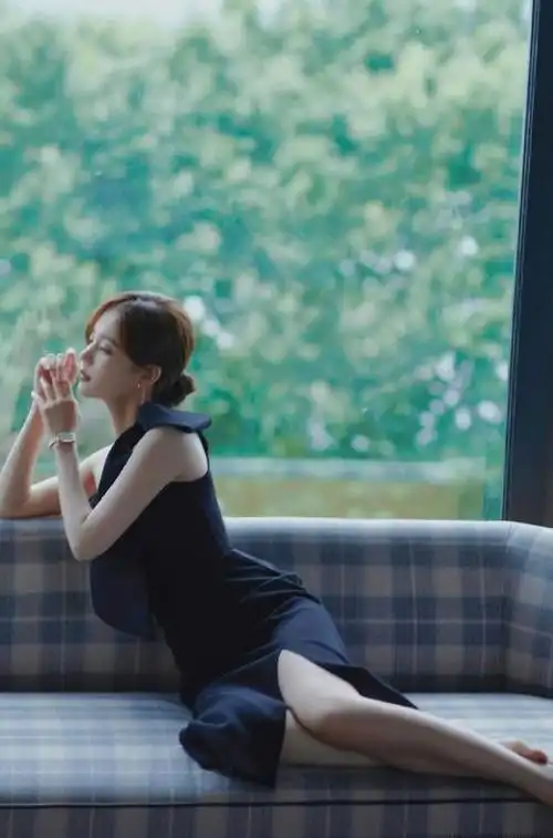 李一桐"黄金三围"下的绝美身材,真是太性感了