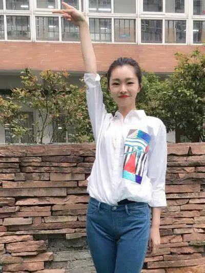 "民国初恋"宋轶的时尚,图三清纯可人,	图五我服了自在又随性