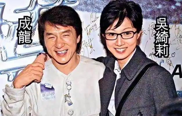 娶到神仙老婆都不好救,这4个星二代太随爹|成龙|张庭|蒋勤勤|林凤娇