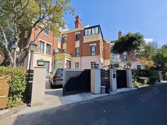 上海宝山顾村保利叶上海(二期别墅)立体空间感十足丨 新出边套联排丨