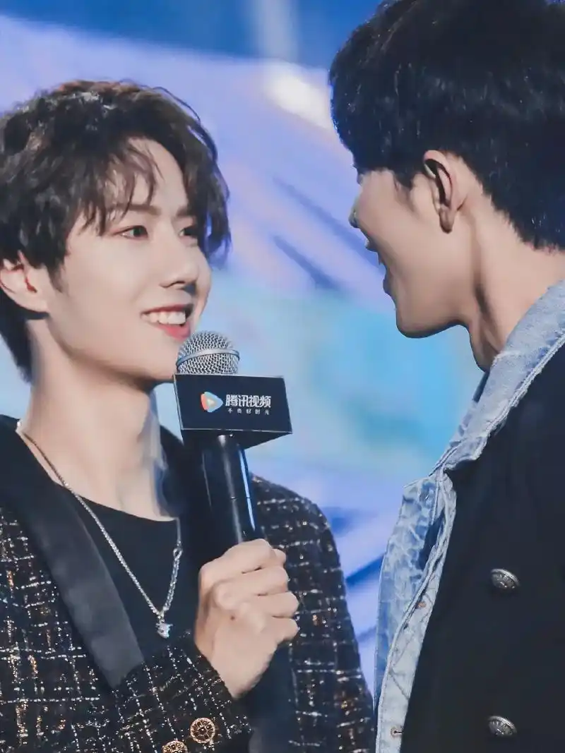 博君一肖 #肖战王一博 #bjyxszd "在人声鼎沸的舞 - 抖音