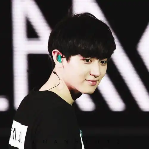 exo #朴灿烈#exos luxion in chengdu 甜蜜蜜 你笑得甜蜜蜜〔可怜